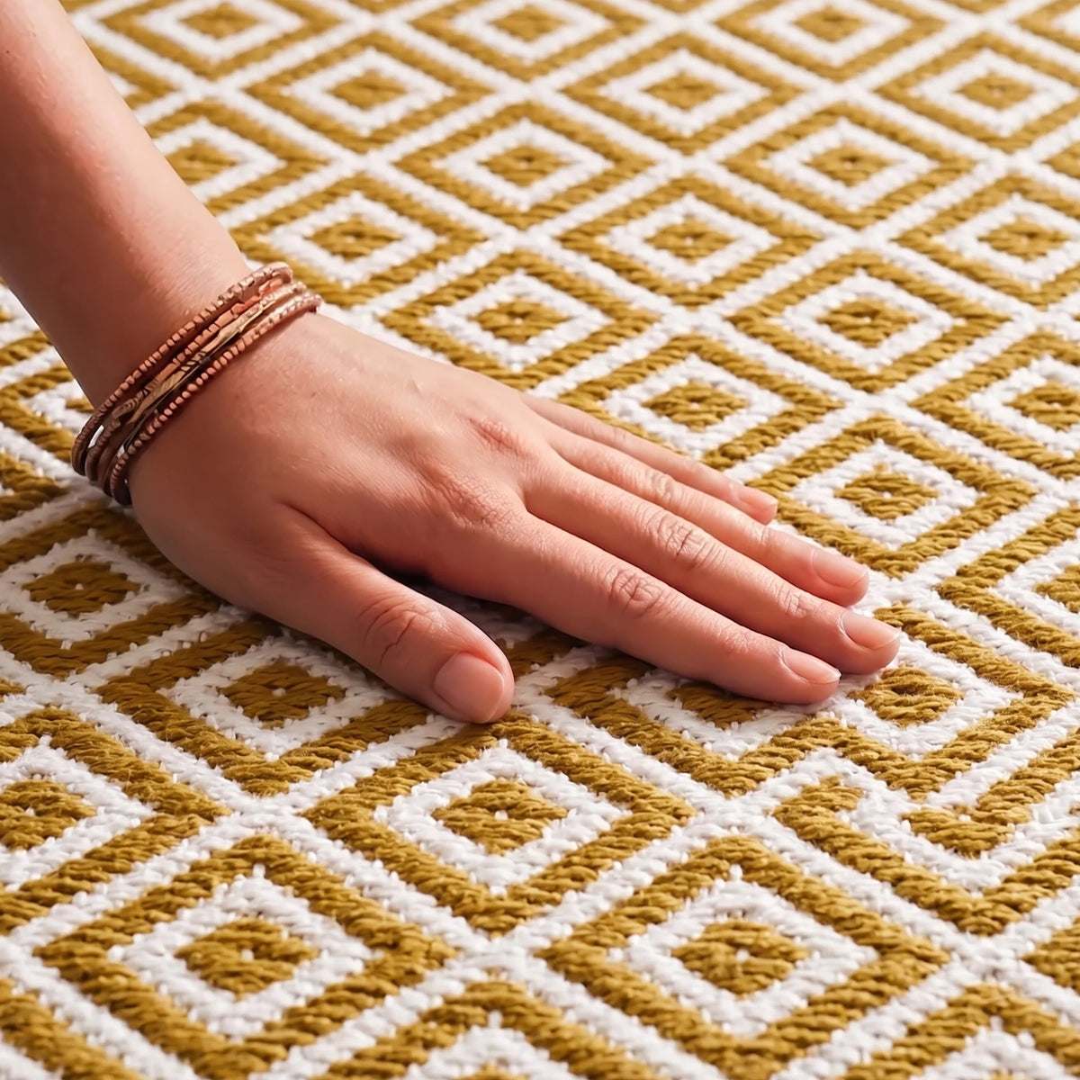 Tessitura Confetti - Diamond Cotton Rug (Mustard & White)-2