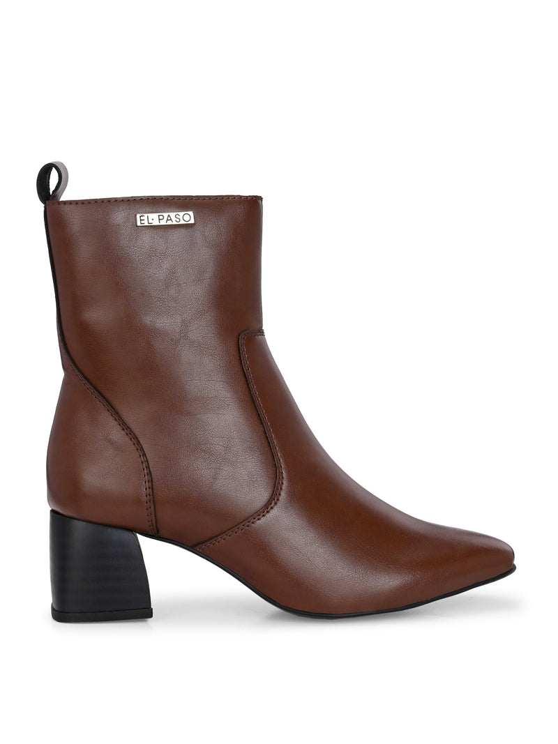 Stylish tan ankle boot with a sturdy block heel and branded El Paso logo