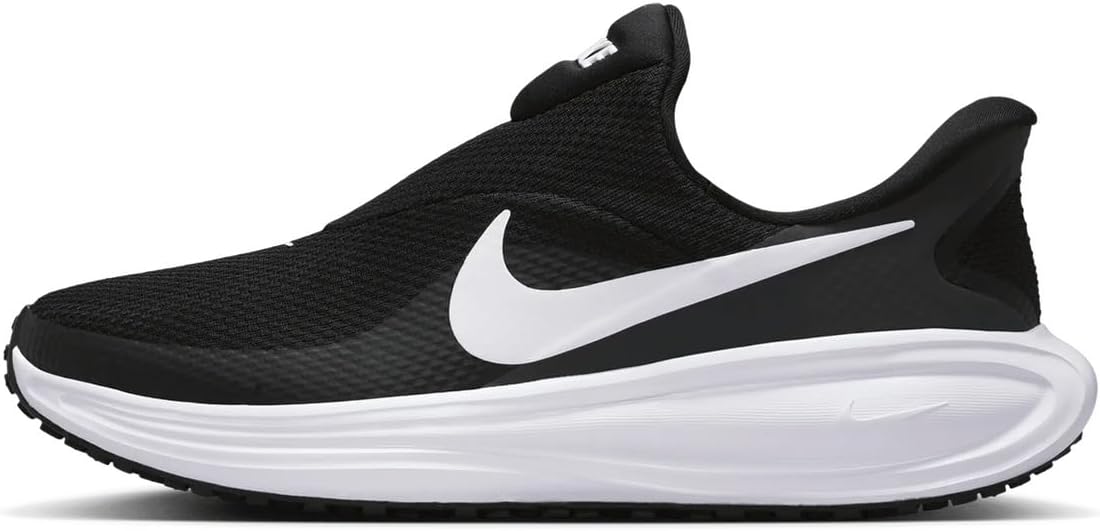 Nike Revolution 8 EasyOn Running Shoes
