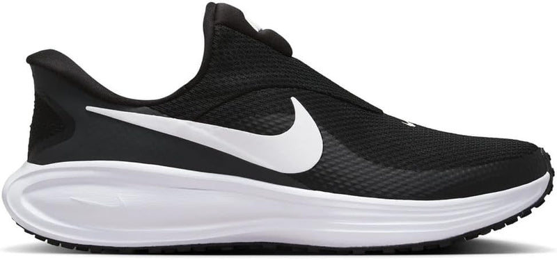 Nike Revolution 8 EasyOn Running Shoes
